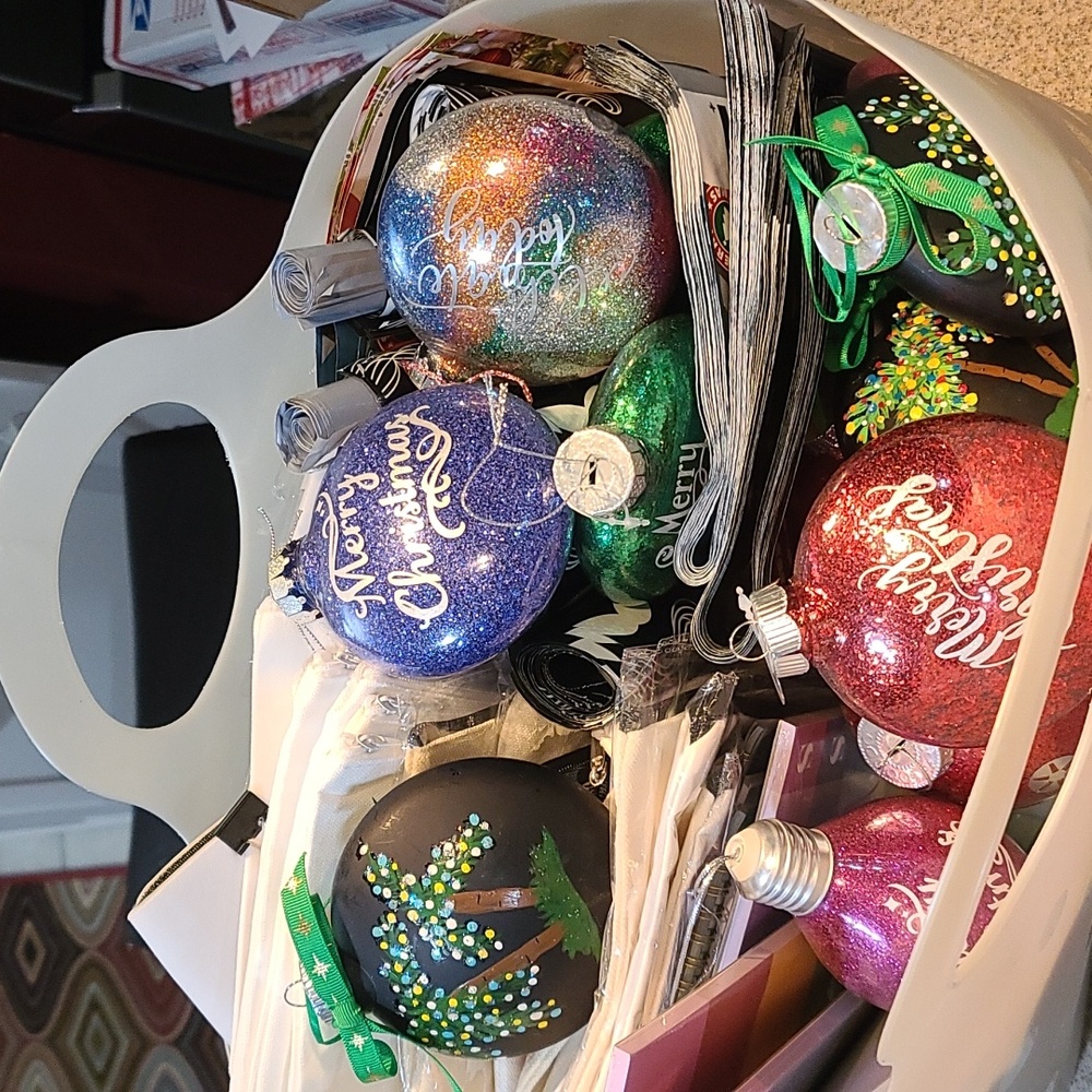 HOLIDAY Mystery bundle in a bag! Keep it or gift it! A few things are sh…